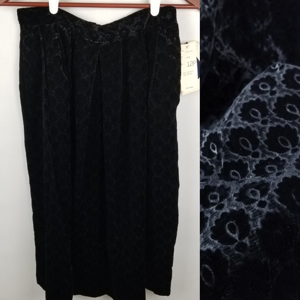 NWT Vintage Velvet Brocade Skirt Pockets
